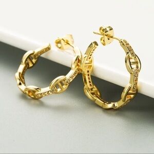 NEW 14K Gold Plated and Simulated Diamond Pig Nose Buckle Hoop Earrings